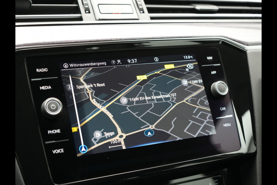 Volkswagen Passat Variant 1.4 TSI GTE Business Plug In Hybrid 218pk Dealer O.H PHEV | Alcantara Sportstoelen Massage & Verwarmd | Adaptive Cruise | Apple Carplay | Navigatie | Camera | Virtual | DAB |