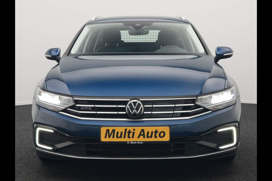 Volkswagen Passat Variant 1.4 TSI GTE Business Plug In Hybrid 218pk Dealer O.H PHEV | Alcantara Sportstoelen Massage & Verwarmd | Adaptive Cruise | Apple Carplay | Navigatie | Camera | Virtual | DAB |