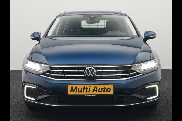 Volkswagen Passat Variant 1.4 TSI GTE Business Plug In Hybrid 218pk Dealer O.H PHEV | Alcantara Sportstoelen Massage & Verwarmd | Adaptive Cruise | Apple Carplay | Navigatie | Camera | Virtual | DAB |