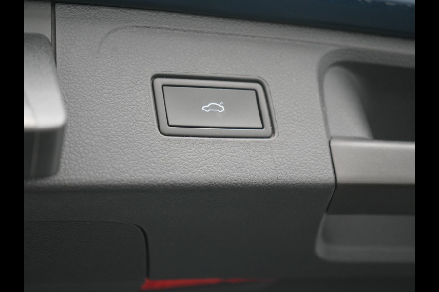 Volkswagen Passat Variant 1.4 TSI GTE Business Plug In Hybrid 218pk Dealer O.H PHEV | Alcantara Sportstoelen Massage & Verwarmd | Adaptive Cruise | Apple Carplay | Navigatie | Camera | Virtual | DAB |