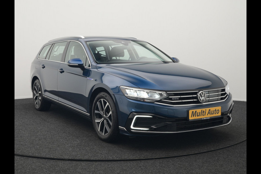 Volkswagen Passat Variant 1.4 TSI GTE Business Plug In Hybrid 218pk Dealer O.H PHEV | Alcantara Sportstoelen Massage & Verwarmd | Adaptive Cruise | Apple Carplay | Navigatie | Camera | Virtual | DAB |