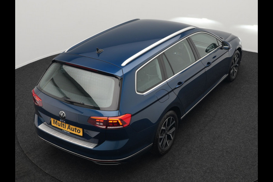 Volkswagen Passat Variant 1.4 TSI GTE Business Plug In Hybrid 218pk Dealer O.H PHEV | Alcantara Sportstoelen Massage & Verwarmd | Adaptive Cruise | Apple Carplay | Navigatie | Camera | Virtual | DAB |
