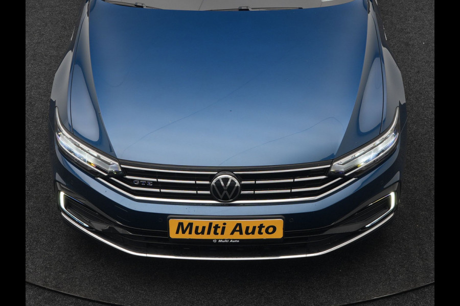 Volkswagen Passat Variant 1.4 TSI GTE Business Plug In Hybrid 218pk Dealer O.H PHEV | Alcantara Sportstoelen Massage & Verwarmd | Adaptive Cruise | Apple Carplay | Navigatie | Camera | Virtual | DAB |