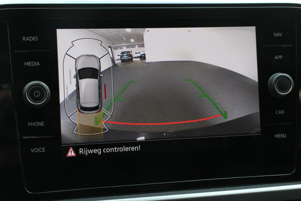 Volkswagen T-Roc 1.5 TSI 150pk DSG Life | Navigatie | Apple Carplay/Android Auto | Parkeersensoren | Camera | Adaptive Cruise Control | Park Assist | Stoelverwarming | Ledverlichting voor | Virtual Cockpit | Climate Control Volkswagen T-Roc 1.5 TSI 150pk DSG Life | Navigatie | Apple Carplay/Android Auto | Parkeersensoren | Camera | Adaptive Cruise Control | Park Assist | Stoelverwarming | Ledverlichting voor | Virtual Cockpit | Climate Control