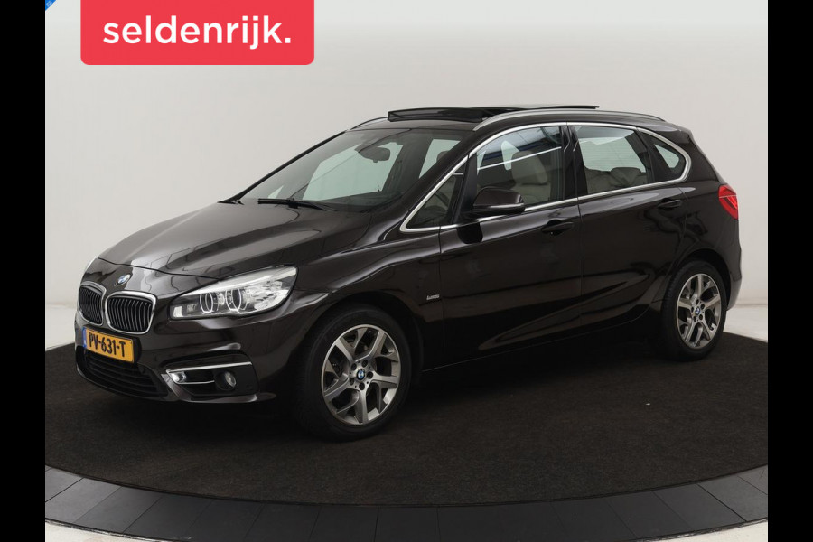 BMW 2 Serie Active Tourer 218i High Executive | Panoramadak | Luxury Line | Trekhaak | Leder | Stoelverwarming | Head-Up | Navigatie | Full LED | Sportstoelen | Camera | Parkeerhulp