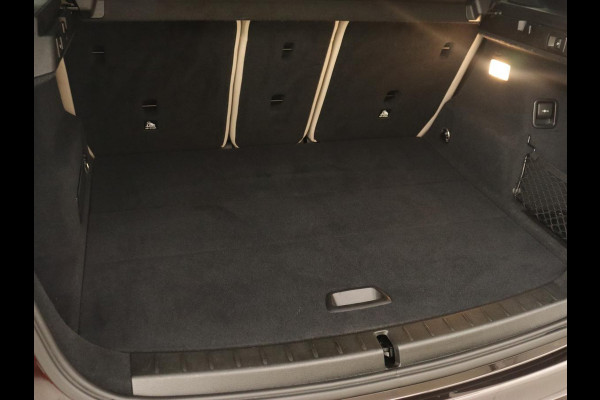 BMW 2 Serie Active Tourer 218i High Executive | Panoramadak | Luxury Line | Trekhaak | Leder | Stoelverwarming | Head-Up | Navigatie | Full LED | Sportstoelen | Camera | Parkeerhulp