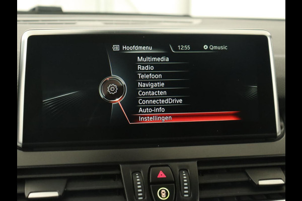 BMW 2 Serie Active Tourer 218i High Executive | Panoramadak | Luxury Line | Trekhaak | Leder | Stoelverwarming | Head-Up | Navigatie | Full LED | Sportstoelen | Camera | Parkeerhulp