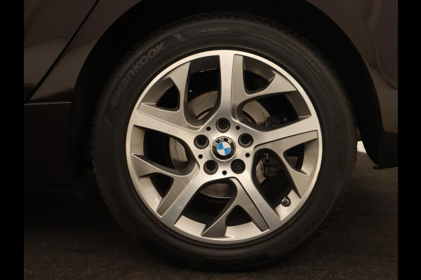 BMW 2 Serie Active Tourer 218i High Executive | Panoramadak | Luxury Line | Trekhaak | Leder | Stoelverwarming | Head-Up | Navigatie | Full LED | Sportstoelen | Camera | Parkeerhulp