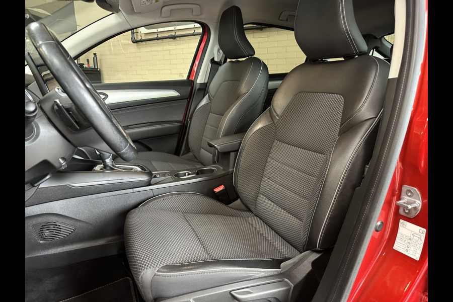 Renault Arkana 1.3 TCe 140pk | Groot Navi | 18 " | ACC | Camera | Carplay | Stoel & Stuur verwarming | Dealer onderhouden!