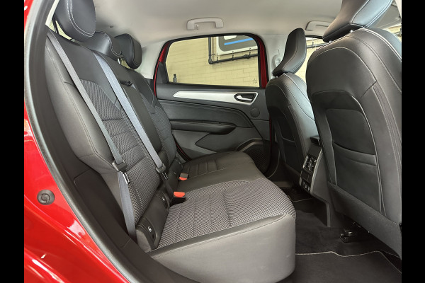 Renault Arkana 1.3 TCe 140pk | Groot Navi | 18 " | ACC | Camera | Carplay | Stoel & Stuur verwarming | Dealer onderhouden!