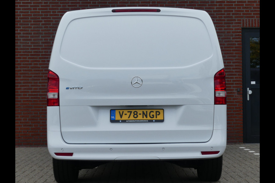 Mercedes-Benz eVito eVito 112 L3 60 kWh L3 Camera/Navigatie/PDC/Stoelverwarming Mercedes-Benz eVito eVito 112 L3 60 kWh L3 Camera/Navigatie/PDC/Stoelverwarming