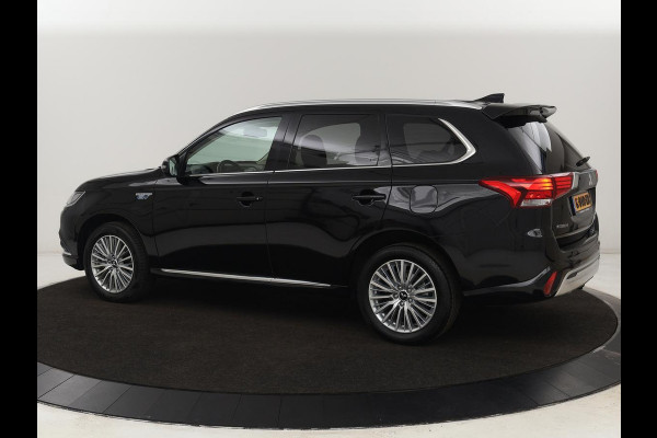 Mitsubishi Outlander 2.4 PHEV Pure+ | Trekhaak | Carplay | Leder/Alcantara | Camera | Keyless | Full LED | Climate control | Cruise control | Plug In