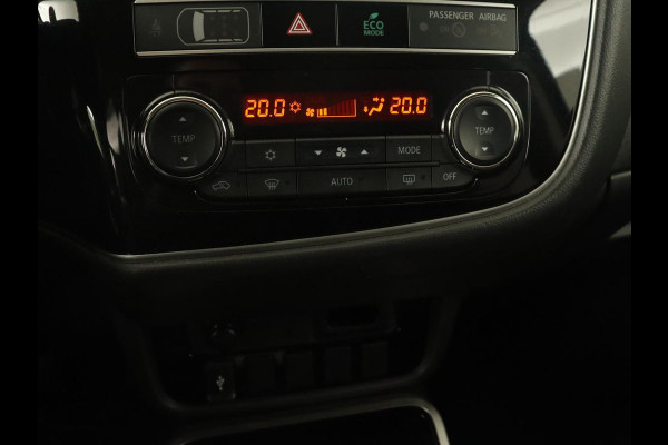 Mitsubishi Outlander 2.4 PHEV Pure+ | Trekhaak | Carplay | Leder/Alcantara | Camera | Keyless | Full LED | Climate control | Cruise control | Plug In