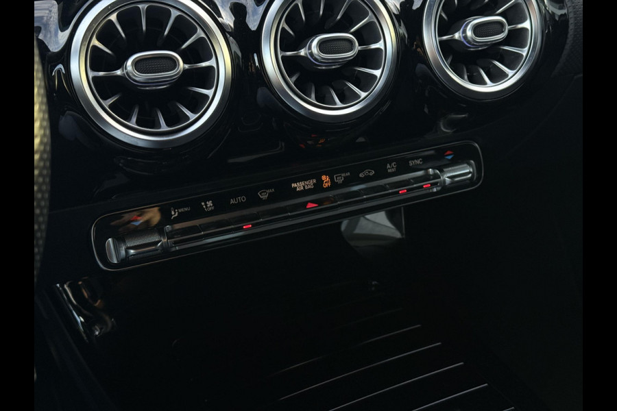 Mercedes-Benz A-Klasse 180 Aut. Sol. AMG Sport Ed. Navi | Camera | Panorama