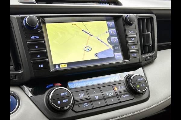 Toyota RAV4 2.5 Hybrid Style(Zeer Goed OnderH, Navi, Stoel/stuur Verwarming, Camera, Parkeersensoren, Etc)