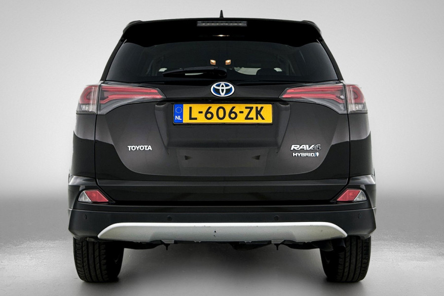 Toyota RAV4 2.5 Hybrid Style(Zeer Goed OnderH, Navi, Stoel/stuur Verwarming, Camera, Parkeersensoren, Etc)