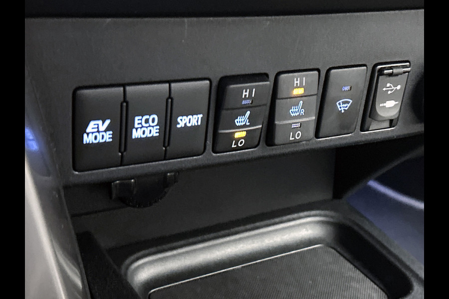 Toyota RAV4 2.5 Hybrid Style(Zeer Goed OnderH, Navi, Stoel/stuur Verwarming, Camera, Parkeersensoren, Etc)