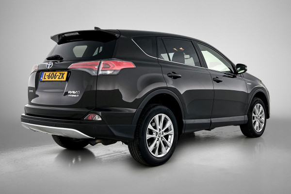 Toyota RAV4 2.5 Hybrid Style(Zeer Goed OnderH, Navi, Stoel/stuur Verwarming, Camera, Parkeersensoren, Etc)