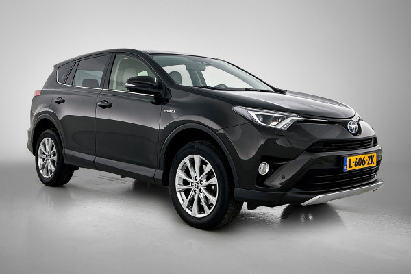 Toyota RAV4 2.5 Hybrid Style(Zeer Goed OnderH, Navi, Stoel/stuur Verwarming, Camera, Parkeersensoren, Etc)
