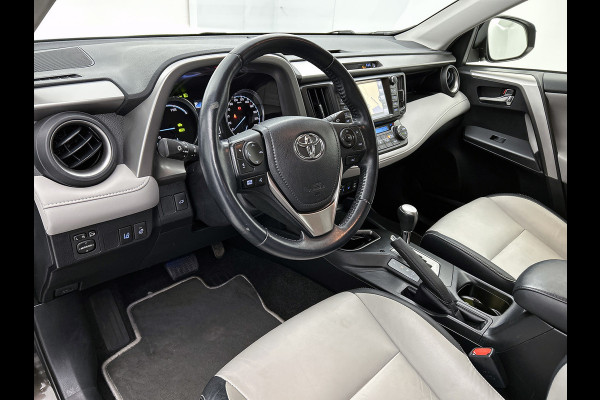 Toyota RAV4 2.5 Hybrid Style(Zeer Goed OnderH, Navi, Stoel/stuur Verwarming, Camera, Parkeersensoren, Etc)