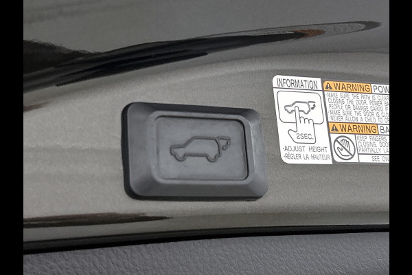 Toyota RAV4 2.5 Hybrid Style(Zeer Goed OnderH, Navi, Stoel/stuur Verwarming, Camera, Parkeersensoren, Etc)