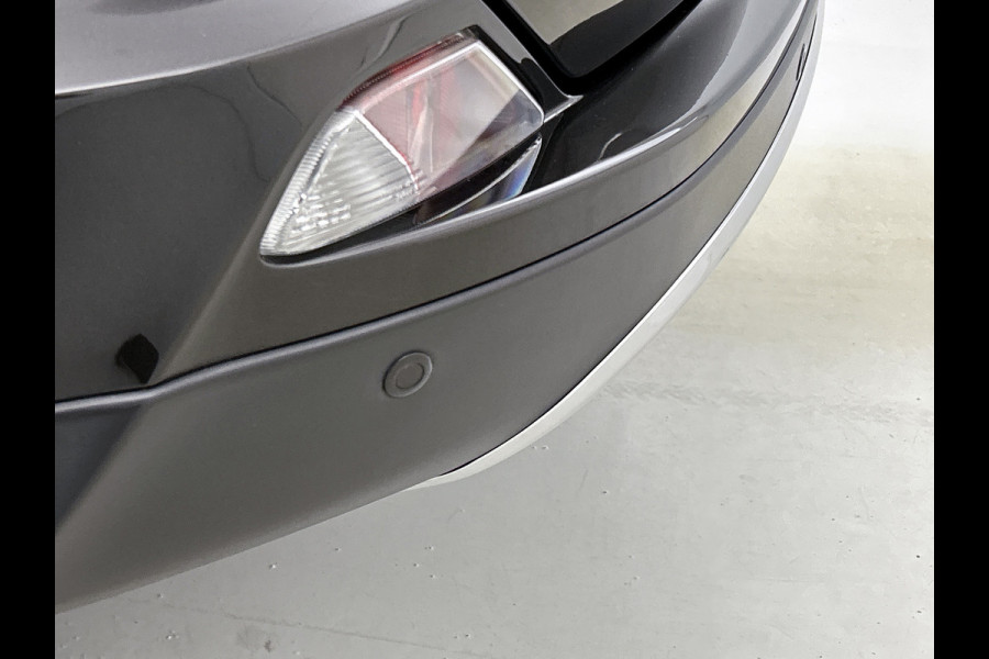 Toyota RAV4 2.5 Hybrid Style(Zeer Goed OnderH, Navi, Stoel/stuur Verwarming, Camera, Parkeersensoren, Etc)