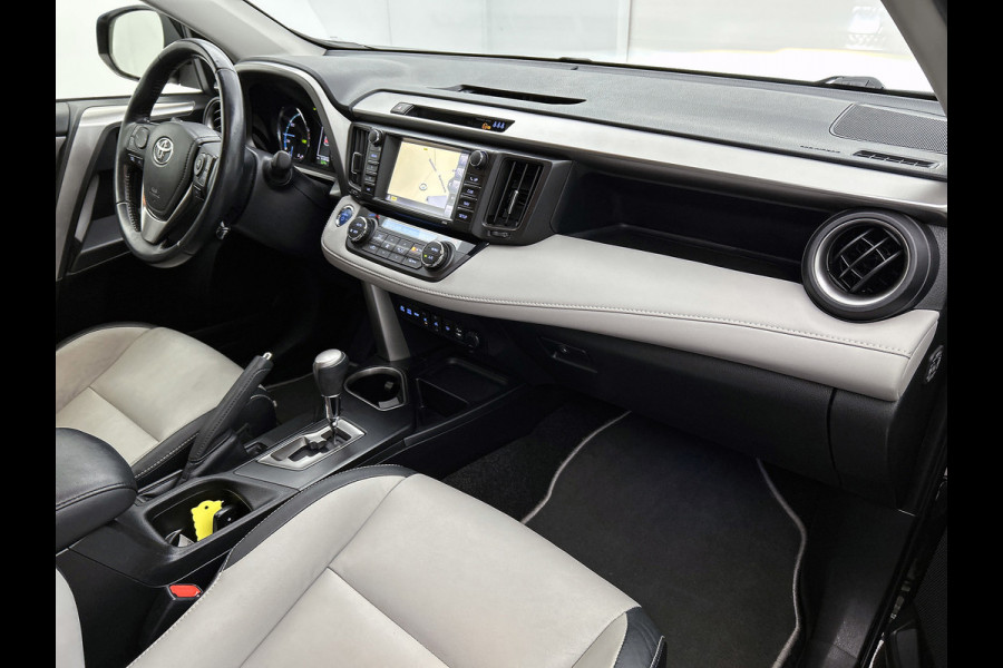 Toyota RAV4 2.5 Hybrid Style(Zeer Goed OnderH, Navi, Stoel/stuur Verwarming, Camera, Parkeersensoren, Etc)