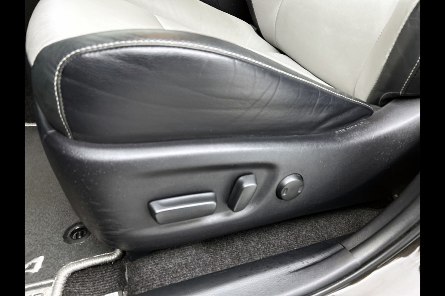 Toyota RAV4 2.5 Hybrid Style(Zeer Goed OnderH, Navi, Stoel/stuur Verwarming, Camera, Parkeersensoren, Etc)
