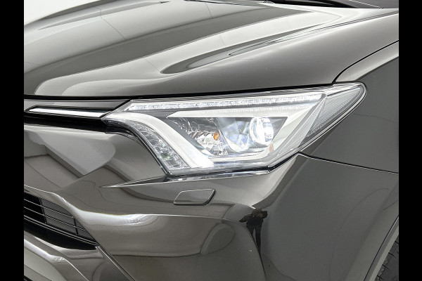 Toyota RAV4 2.5 Hybrid Style(Zeer Goed OnderH, Navi, Stoel/stuur Verwarming, Camera, Parkeersensoren, Etc)