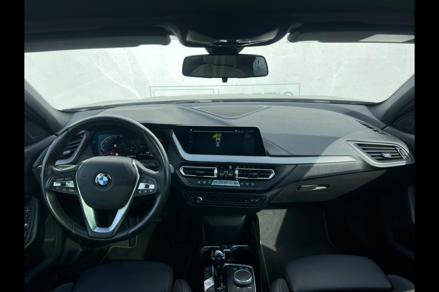 BMW 1-serie 118i Executive Edition NL AUTO | DEALER ONDERH | PDC | PANO |