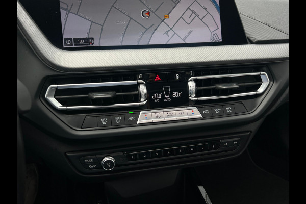 BMW 1-serie 118i Executive Edition NL AUTO | DEALER ONDERH | PDC | PANO |