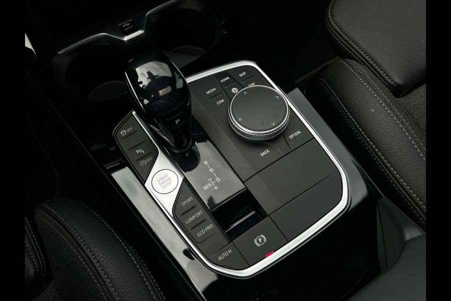 BMW 1-serie 118i Executive Edition NL AUTO | DEALER ONDERH | PDC | PANO |
