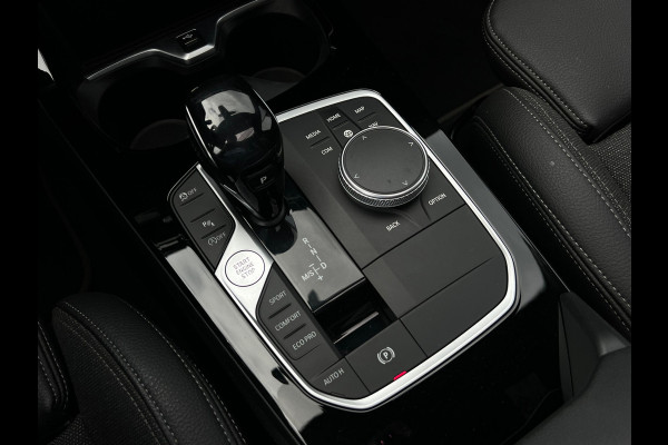 BMW 1-serie 118i Executive Edition NL AUTO | DEALER ONDERH | PDC | PANO |