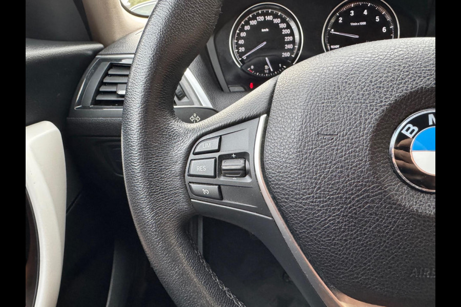 BMW 1-Serie (f20) 118i Automaat Corporate Lease High Executive | Navigatie, Leer, Stoelverwarming, LED, Parkeersensoren