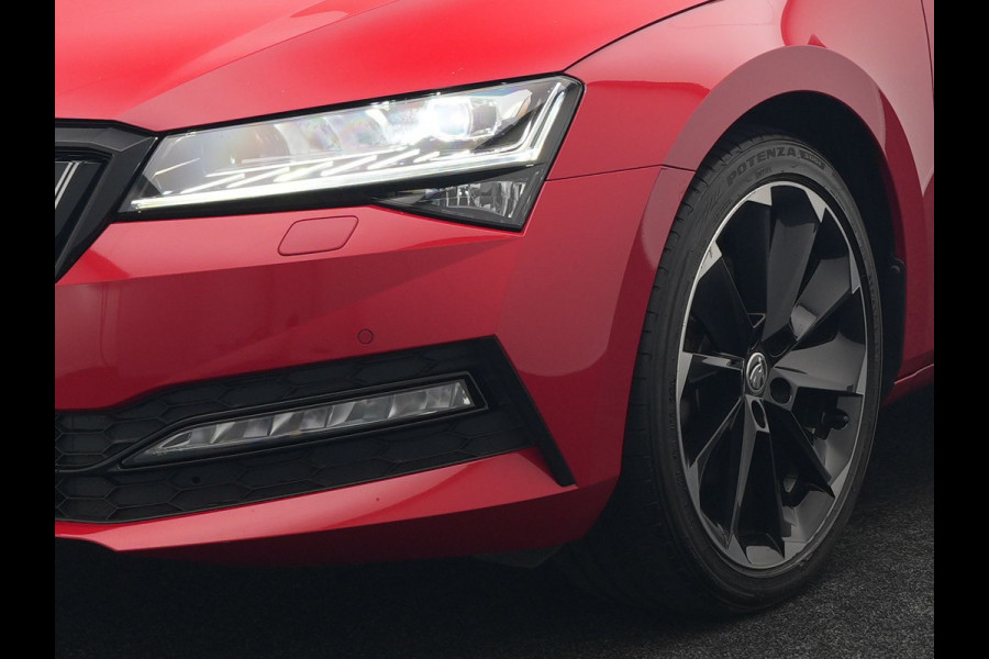 Škoda Superb Combi 1.4 TSI iV Sportline Business Plug In Hybrid 218pk Dealer O.H PHEV | Trekhaak Af Fabriek | Panodak | Adaptive Cruise | Canton Audio | Alcantara Sportstoelen Memory & Verwarmd | 360 | Apple Carplay | Blis | Stuur Verwarmd | Virtual | Navigatie | DAB |