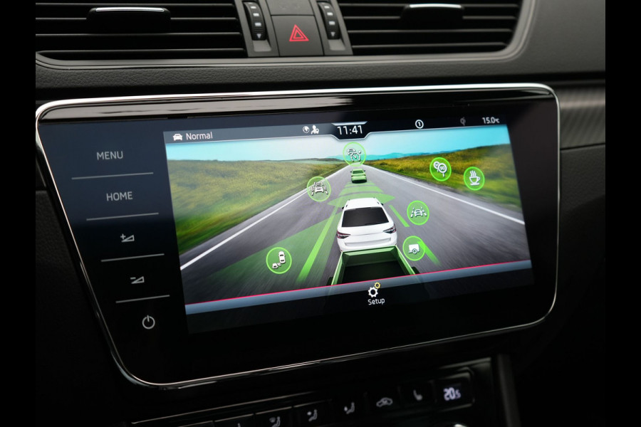 Škoda Superb Combi 1.4 TSI iV Sportline Business Plug In Hybrid 218pk Dealer O.H PHEV | Trekhaak Af Fabriek | Panodak | Adaptive Cruise | Canton Audio | Alcantara Sportstoelen Memory & Verwarmd | 360 | Apple Carplay | Blis | Stuur Verwarmd | Virtual | Navigatie | DAB |