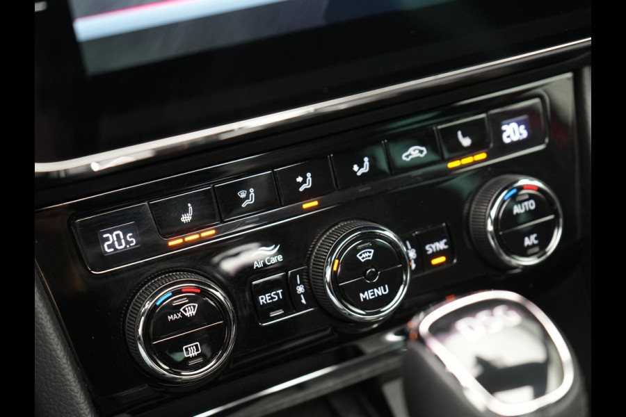Škoda Superb Combi 1.4 TSI iV Sportline Business Plug In Hybrid 218pk Dealer O.H PHEV | Trekhaak Af Fabriek | Panodak | Adaptive Cruise | Canton Audio | Alcantara Sportstoelen Memory & Verwarmd | 360 | Apple Carplay | Blis | Stuur Verwarmd | Virtual | Navigatie | DAB |