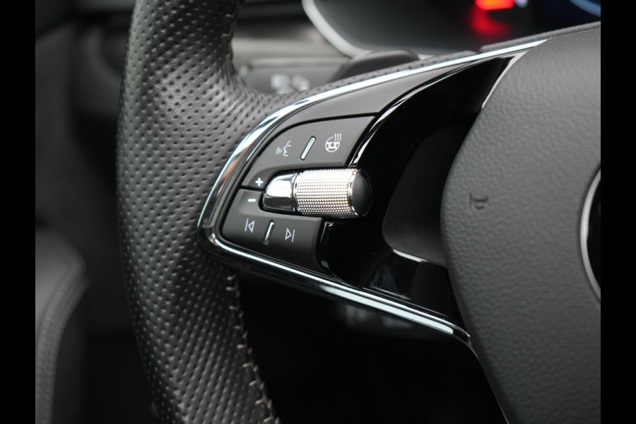Škoda Superb Combi 1.4 TSI iV Sportline Business Plug In Hybrid 218pk Dealer O.H PHEV | Trekhaak Af Fabriek | Panodak | Adaptive Cruise | Canton Audio | Alcantara Sportstoelen Memory & Verwarmd | 360 | Apple Carplay | Blis | Stuur Verwarmd | Virtual | Navigatie | DAB |
