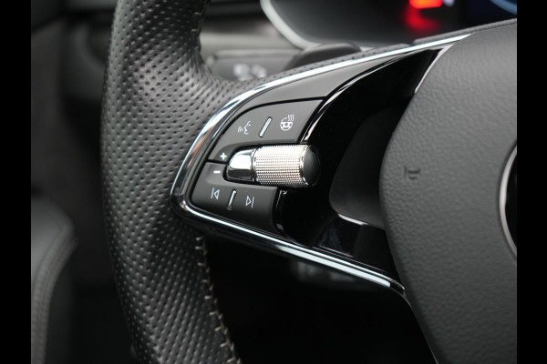 Škoda Superb Combi 1.4 TSI iV Sportline Business Plug In Hybrid 218pk Dealer O.H PHEV | Trekhaak Af Fabriek | Panodak | Adaptive Cruise | Canton Audio | Alcantara Sportstoelen Memory & Verwarmd | 360 | Apple Carplay | Blis | Stuur Verwarmd | Virtual | Navigatie | DAB |