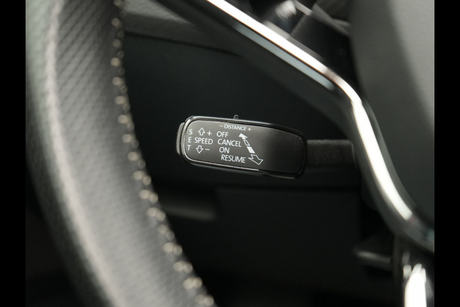 Škoda Superb Combi 1.4 TSI iV Sportline Business Plug In Hybrid 218pk Dealer O.H PHEV | Trekhaak Af Fabriek | Panodak | Adaptive Cruise | Canton Audio | Alcantara Sportstoelen Memory & Verwarmd | 360 | Apple Carplay | Blis | Stuur Verwarmd | Virtual | Navigatie | DAB |