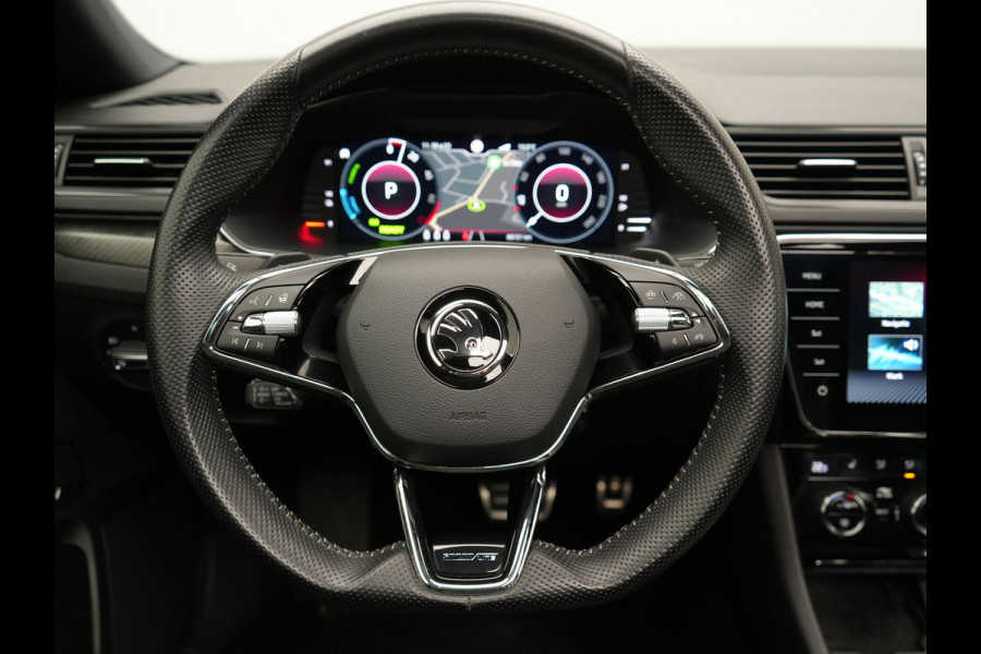 Škoda Superb Combi 1.4 TSI iV Sportline Business Plug In Hybrid 218pk Dealer O.H PHEV | Trekhaak Af Fabriek | Panodak | Adaptive Cruise | Canton Audio | Alcantara Sportstoelen Memory & Verwarmd | 360 | Apple Carplay | Blis | Stuur Verwarmd | Virtual | Navigatie | DAB |