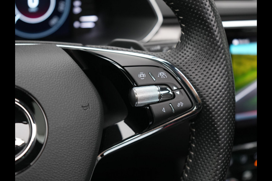 Škoda Superb Combi 1.4 TSI iV Sportline Business Plug In Hybrid 218pk Dealer O.H PHEV | Trekhaak Af Fabriek | Panodak | Adaptive Cruise | Canton Audio | Alcantara Sportstoelen Memory & Verwarmd | 360 | Apple Carplay | Blis | Stuur Verwarmd | Virtual | Navigatie | DAB |