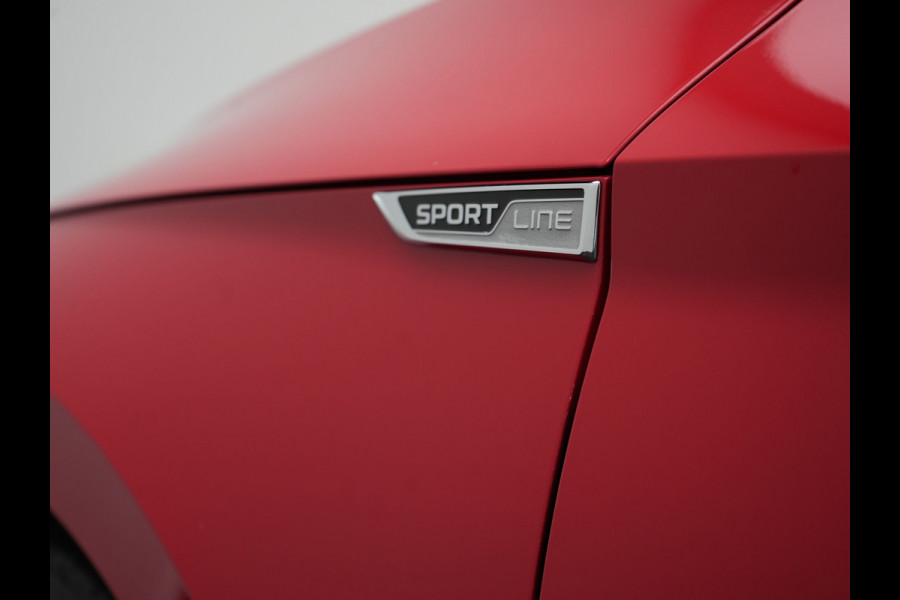 Škoda Superb Combi 1.4 TSI iV Sportline Business Plug In Hybrid 218pk Dealer O.H PHEV | Trekhaak Af Fabriek | Panodak | Adaptive Cruise | Canton Audio | Alcantara Sportstoelen Memory & Verwarmd | 360 | Apple Carplay | Blis | Stuur Verwarmd | Virtual | Navigatie | DAB |