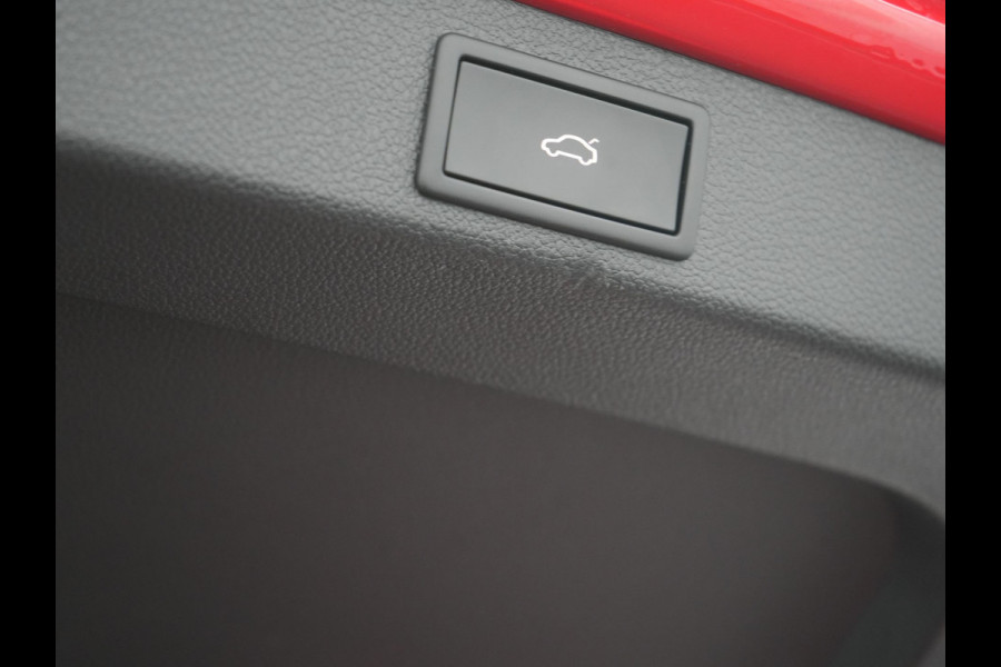Škoda Superb Combi 1.4 TSI iV Sportline Business Plug In Hybrid 218pk Dealer O.H PHEV | Trekhaak Af Fabriek | Panodak | Adaptive Cruise | Canton Audio | Alcantara Sportstoelen Memory & Verwarmd | 360 | Apple Carplay | Blis | Stuur Verwarmd | Virtual | Navigatie | DAB |