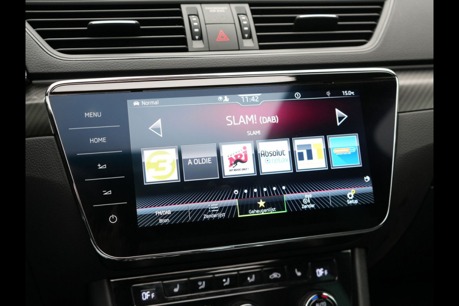 Škoda Superb Combi 1.4 TSI iV Sportline Business Plug In Hybrid 218pk Dealer O.H PHEV | Trekhaak Af Fabriek | Panodak | Adaptive Cruise | Canton Audio | Alcantara Sportstoelen Memory & Verwarmd | 360 | Apple Carplay | Blis | Stuur Verwarmd | Virtual | Navigatie | DAB |