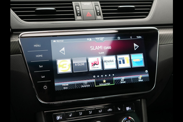 Škoda Superb Combi 1.4 TSI iV Sportline Business Plug In Hybrid 218pk Dealer O.H PHEV | Trekhaak Af Fabriek | Panodak | Adaptive Cruise | Canton Audio | Alcantara Sportstoelen Memory & Verwarmd | 360 | Apple Carplay | Blis | Stuur Verwarmd | Virtual | Navigatie | DAB |