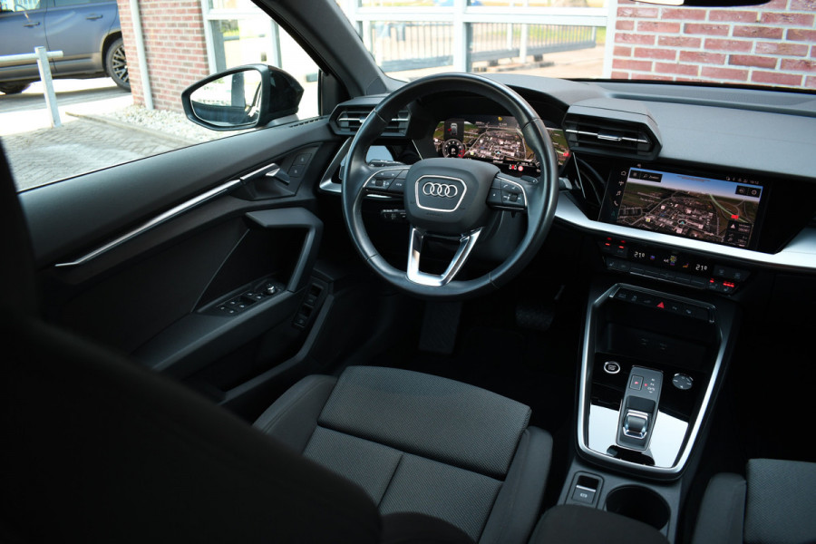 Audi A3 Sportback 40 TFSI e 204pk m-LED S-zetels ACC El-klep Keyless