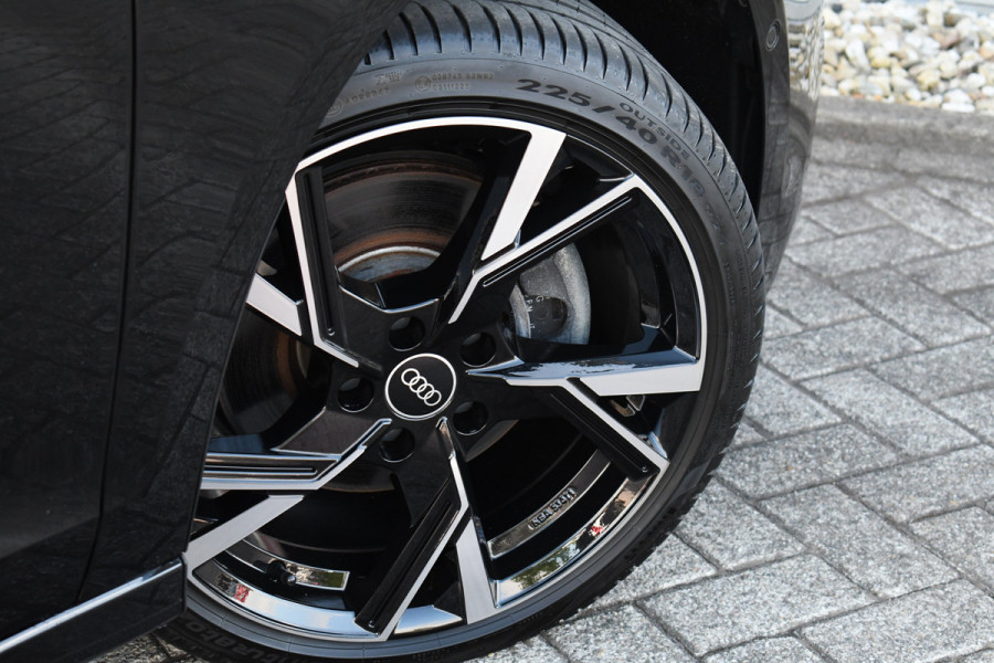 Audi A3 Sportback 40 TFSI e 204pk m-LED S-zetels ACC El-klep Keyless