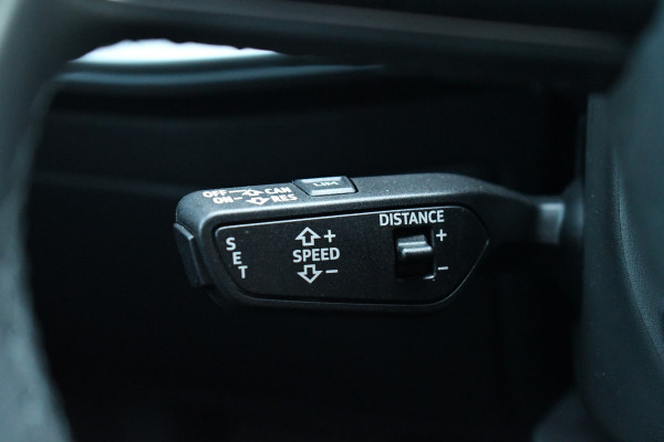 Audi A3 Sportback 40 TFSI e 204pk m-LED S-zetels ACC El-klep Keyless
