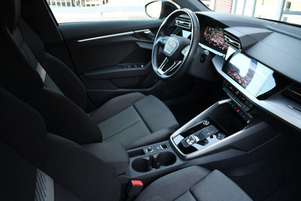 Audi A3 Sportback 40 TFSI e 204pk m-LED S-zetels ACC El-klep Keyless